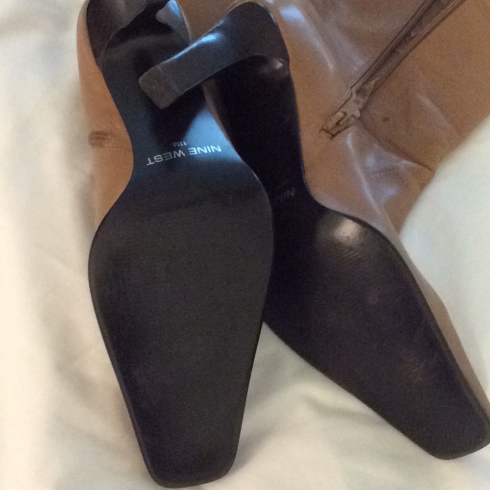 Square toe Boots - Picture 4 of 6